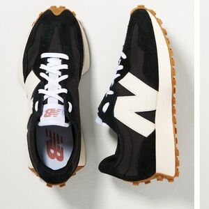 New Balance 327 Sneakers